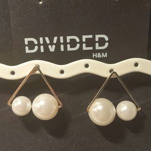 #288 Gold Faux Pearl Dangle Post Earrrings Divided